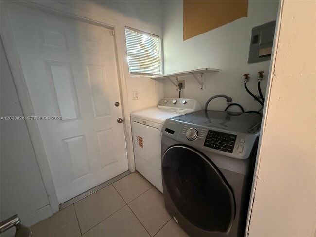 Building Photo - 12235 SW 40th St