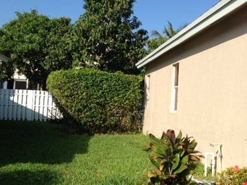 Building Photo - 10749 Lago Welleby Dr