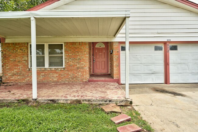 Foto del edificio - 5BD/3BTH Home Minutes From Broadway Extension