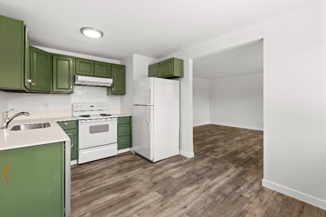 Foto del edificio - 813 Woodford Ave N