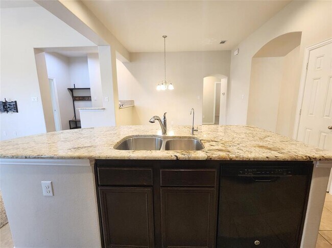 Building Photo - 26106 W Lovegrass Ln