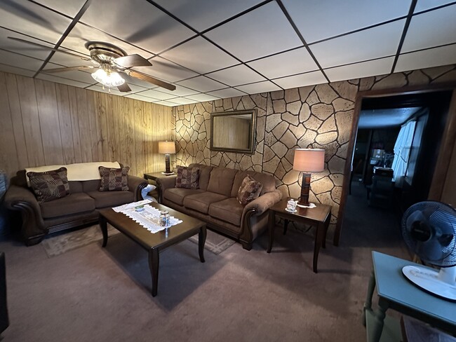 Foto del edificio - 1061 Kidder St