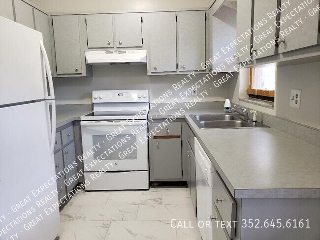 Foto del edificio - 3431 NE 56th Ave