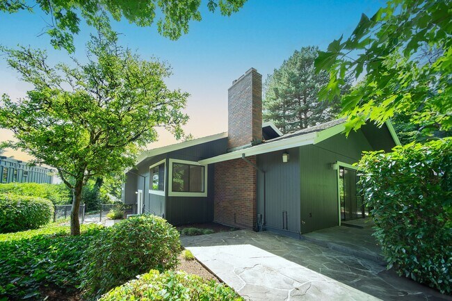 Foto del edificio - Greenleaf House: A Sustainable and Eco-Friendly Home!