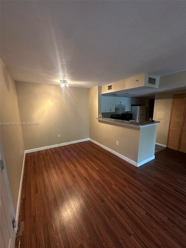 Building Photo - 5035 Wiles Rd