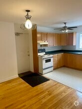 Building Photo - 300 Besserer St