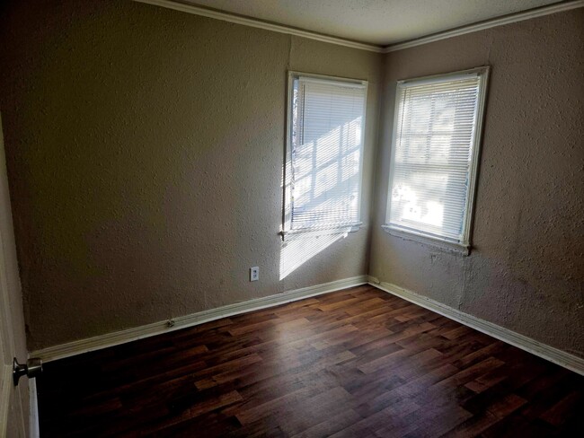 Foto del edificio - 304 Crockett St