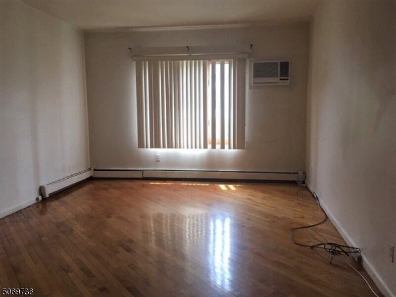 Foto principal - 47 Newby Ave