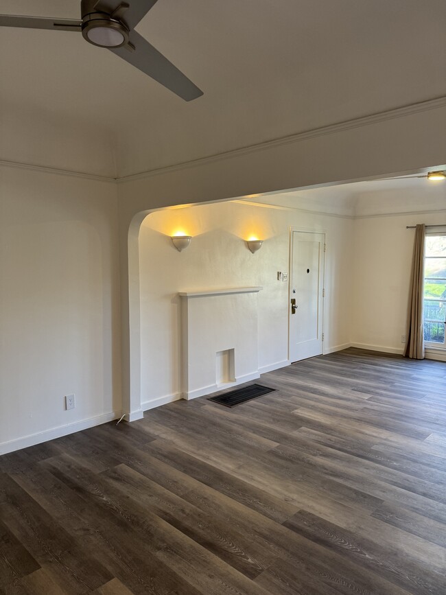 Sala de estar - 1219 Stearns Dr