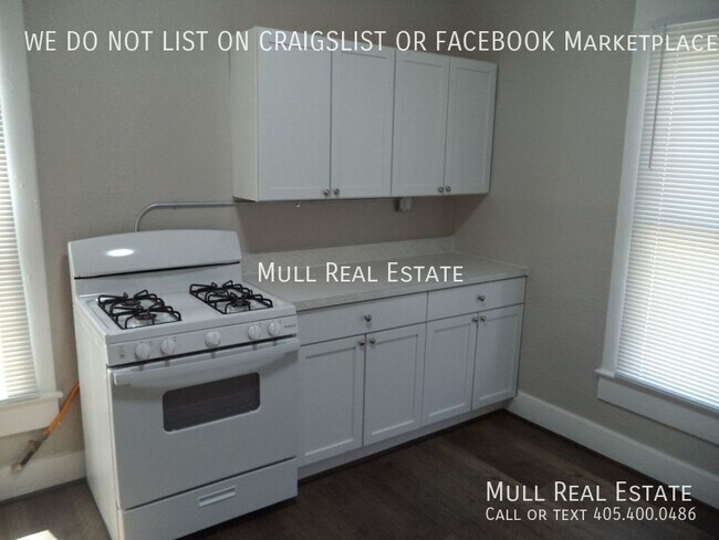 Building Photo - Guthrie Upstairs Apartment in a Fourplex w...