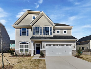 Building Photo - 561 Larragan Dr