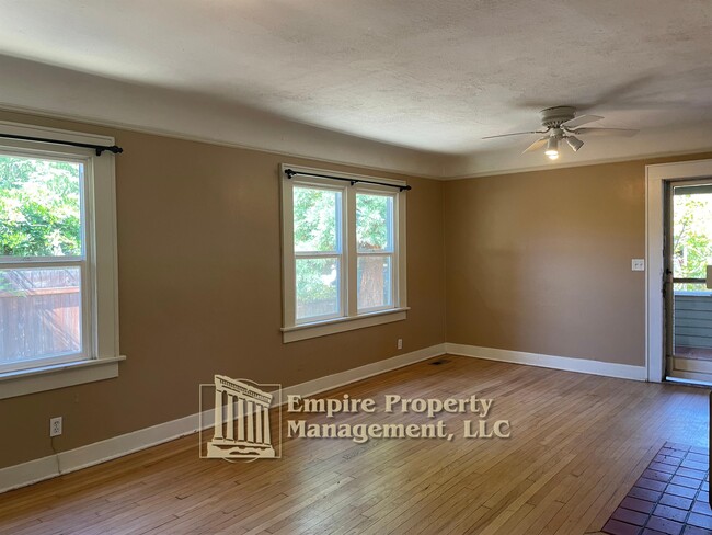 Foto del edificio - 1764 W 9th Pl