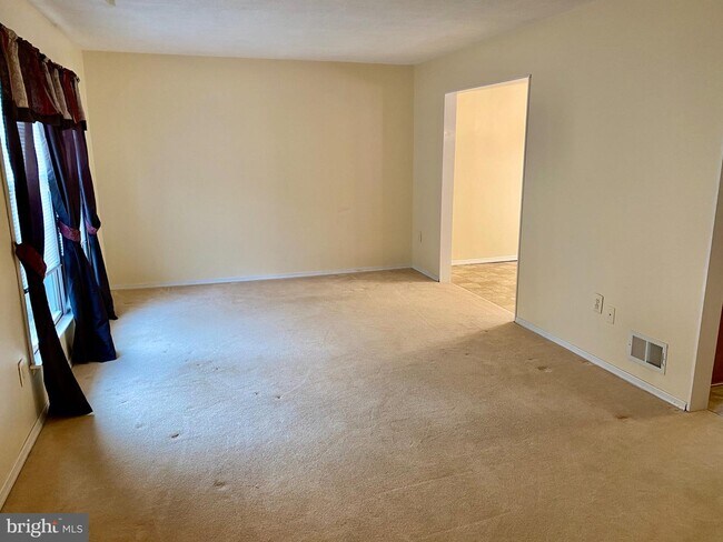 Foto del edificio - 1338 Chapelview Dr