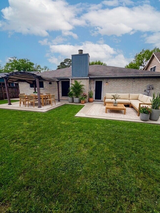 Building Photo - 4126 Park Douglas Dr