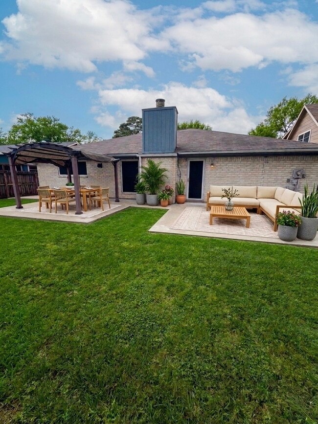 Foto del edificio - 4126 Park Douglas Dr