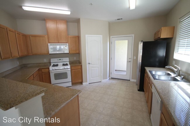 Building Photo - 2 br, 2 bath House - 5443 Tares Circle
