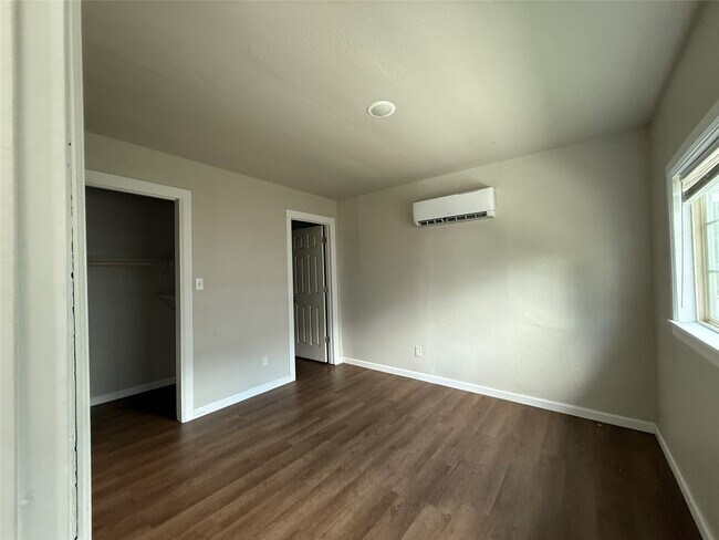 Foto del edificio - 8510 Safeguard St