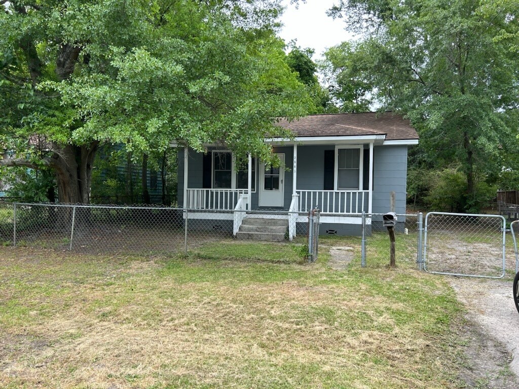 Foto principal - 2863 Alabama Dr