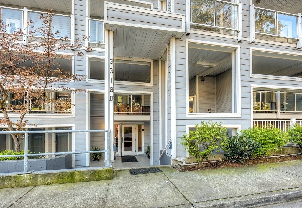 Primary Photo - Condo in West Seattle - Alki
