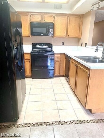 Building Photo - 1575 W Warm Springs Rd