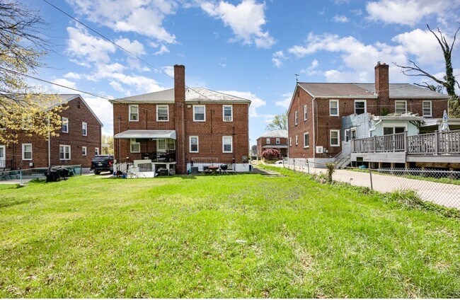 Foto del edificio - 3010 Woodring Ave