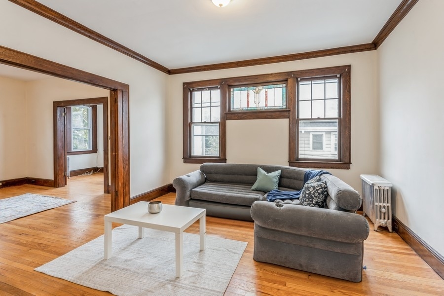 Living room - 72 Ella St