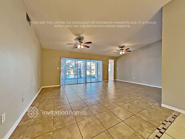 Foto del edificio - 3100 Blue Heron St