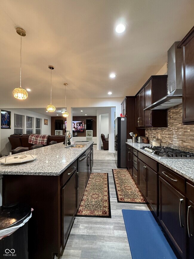 Foto del edificio - 6241 Buck Blvd