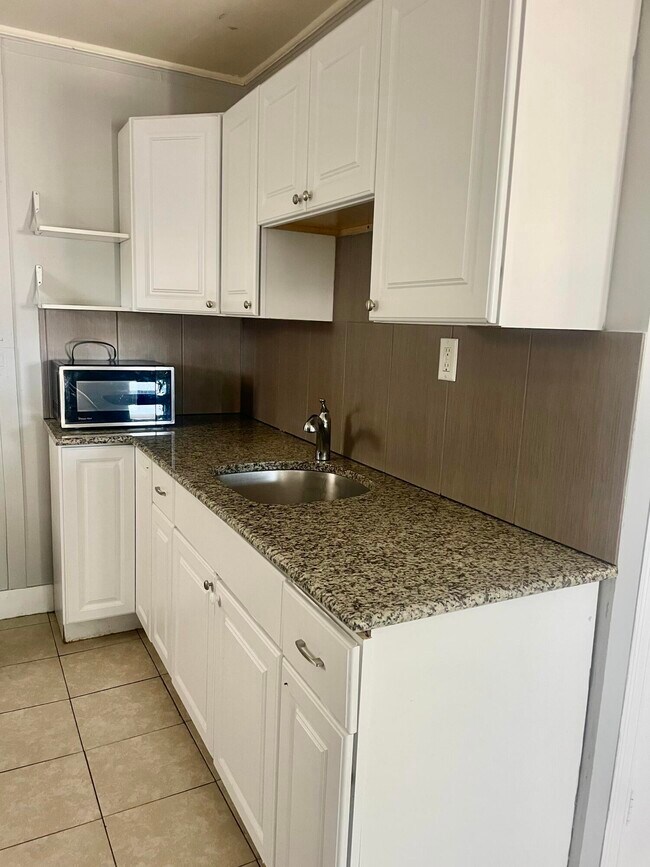 Foto del edificio - 829 N J St