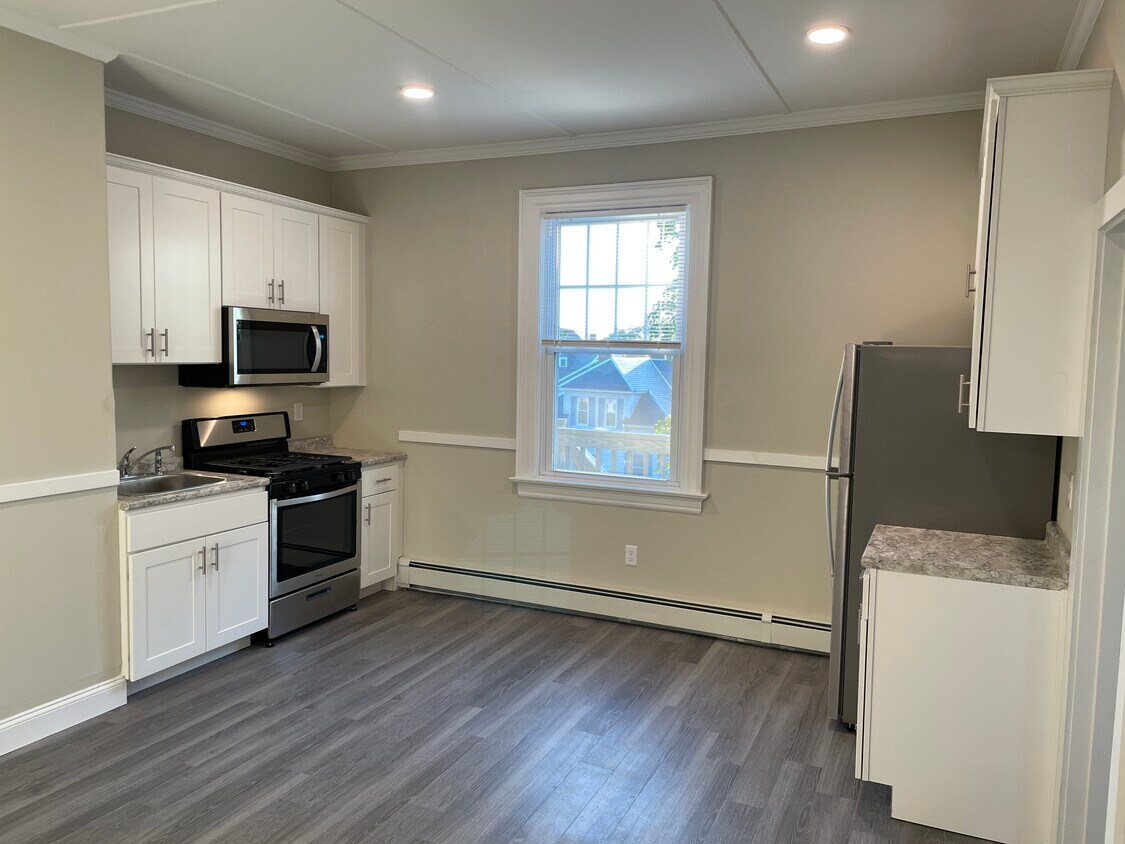 Foto principal - 265-267 Nesmith St