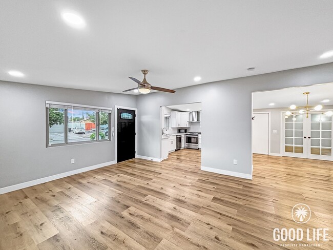 Foto del edificio - Gorgeous 3B/2BA Home in Chula Vista W/ W/D, A/C, Bonus Room, Covered Patio, & Pool!