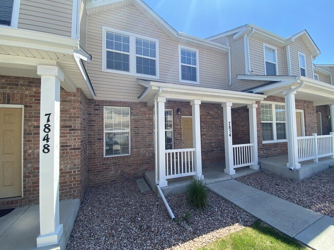 Building Photo - 7854 Sandy Springs Point