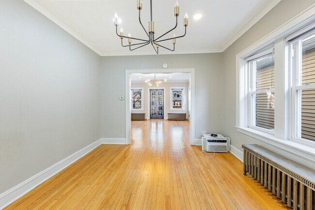 Foto del edificio - 2230 N Mulligan Ave