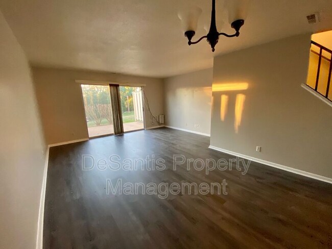 Foto del edificio - 203 College Park Dr