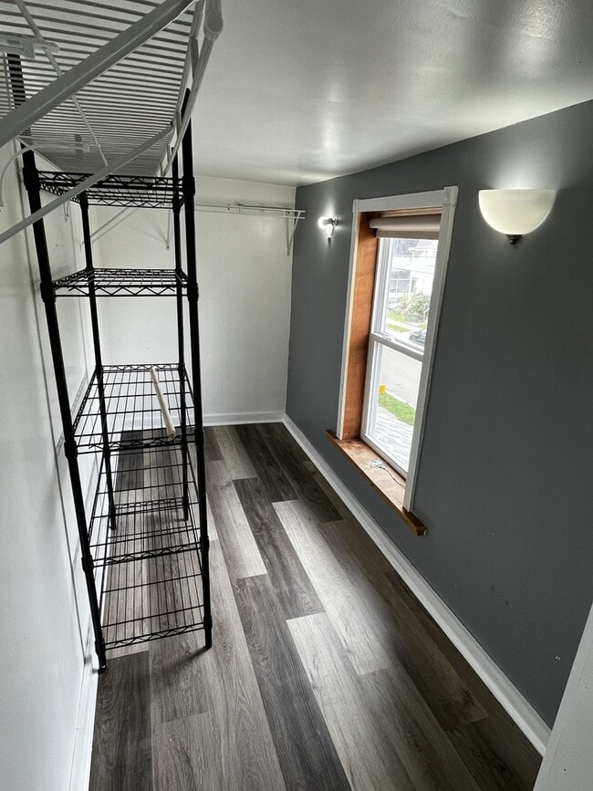 Building Photo - 189 St Charles St