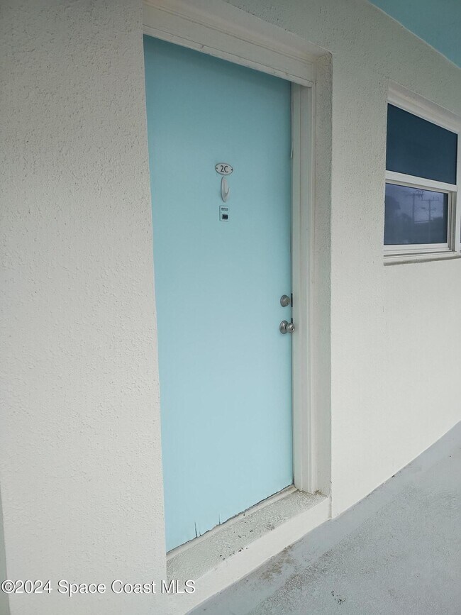Foto del edificio - 4000 Ocean Beach Blvd