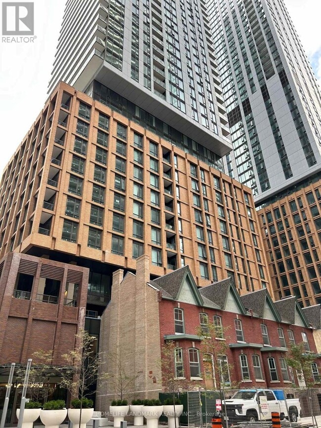 Building Photo - 8-4008 Widmer St