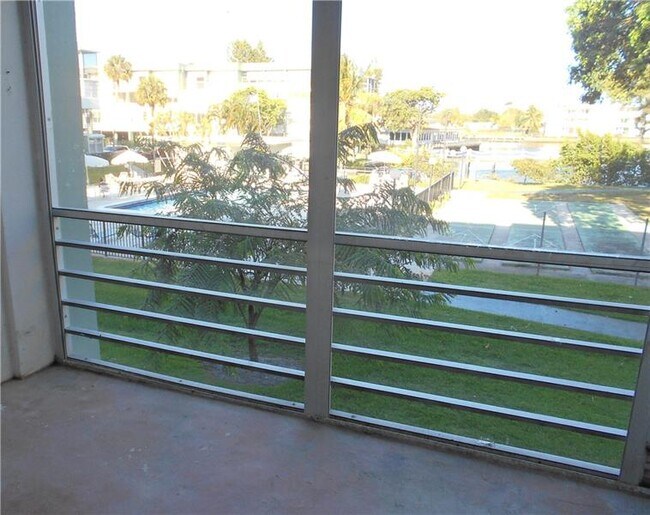 Foto del edificio - 2781 Taft St