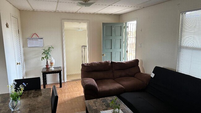 Completely furnished - 22026 Main St