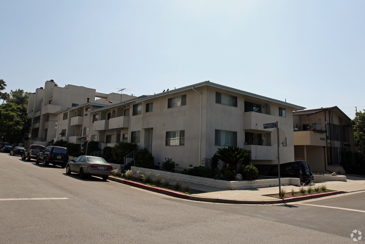 Building Photo - 11520 Wyoming Ave