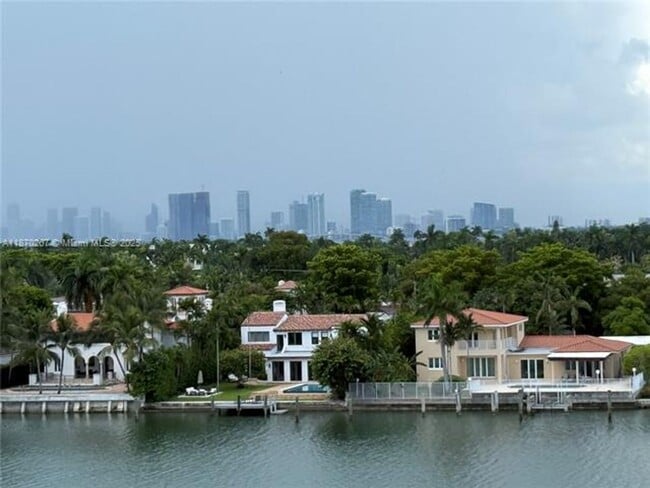 Building Photo - 5900 Collins Ave