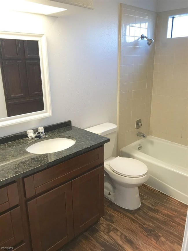 Building Photo - 10537 Starcrest Dr
