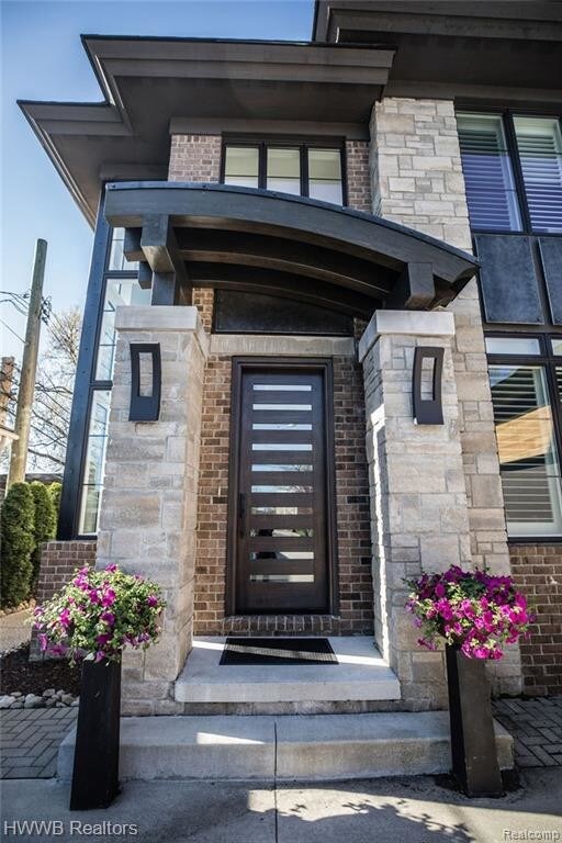 Foto del edificio - 217 W 2nd St