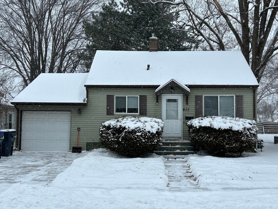 Foto principal - 611 Roosevelt St