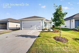 Building Photo - 1128 Southfield Dr