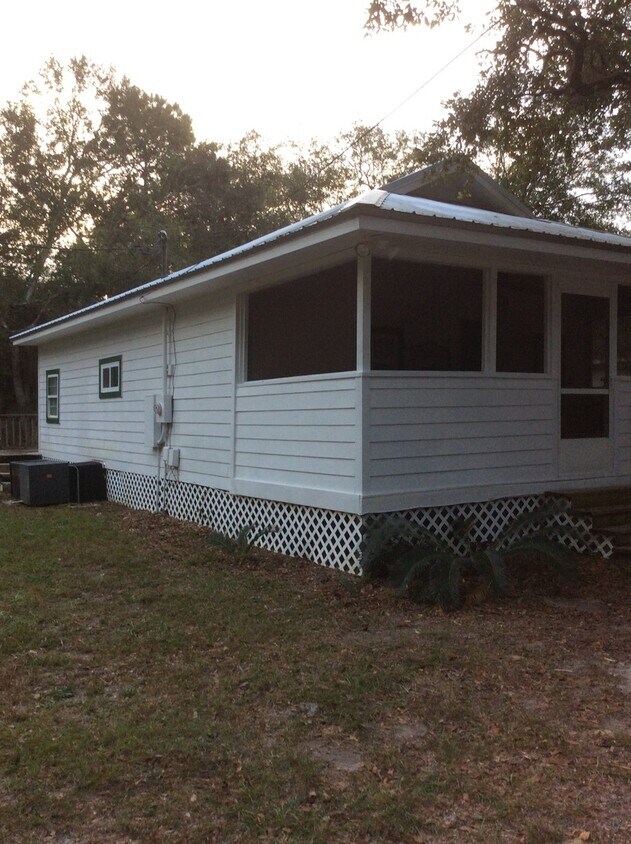 Primary Photo - House in Medart