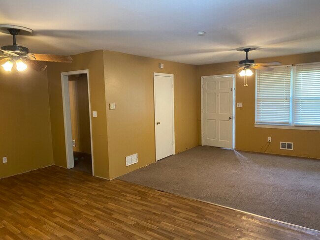Building Photo - 3130 Longbow Dr