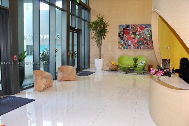 Foto del edificio - 501 NE 31st St