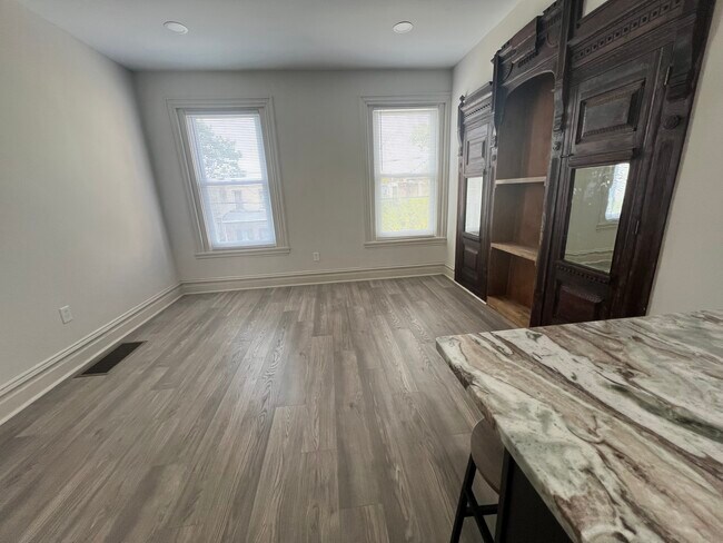 Foto del edificio - 1725 N 27th St