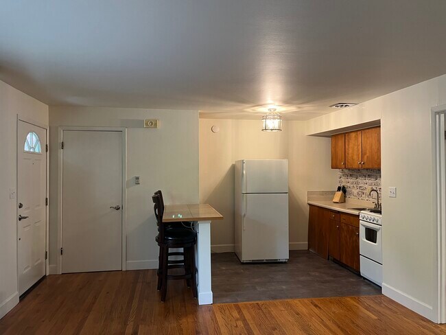 Foto del edificio - 723 K St SE